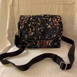 lululemon Crossbody Festival Bag!